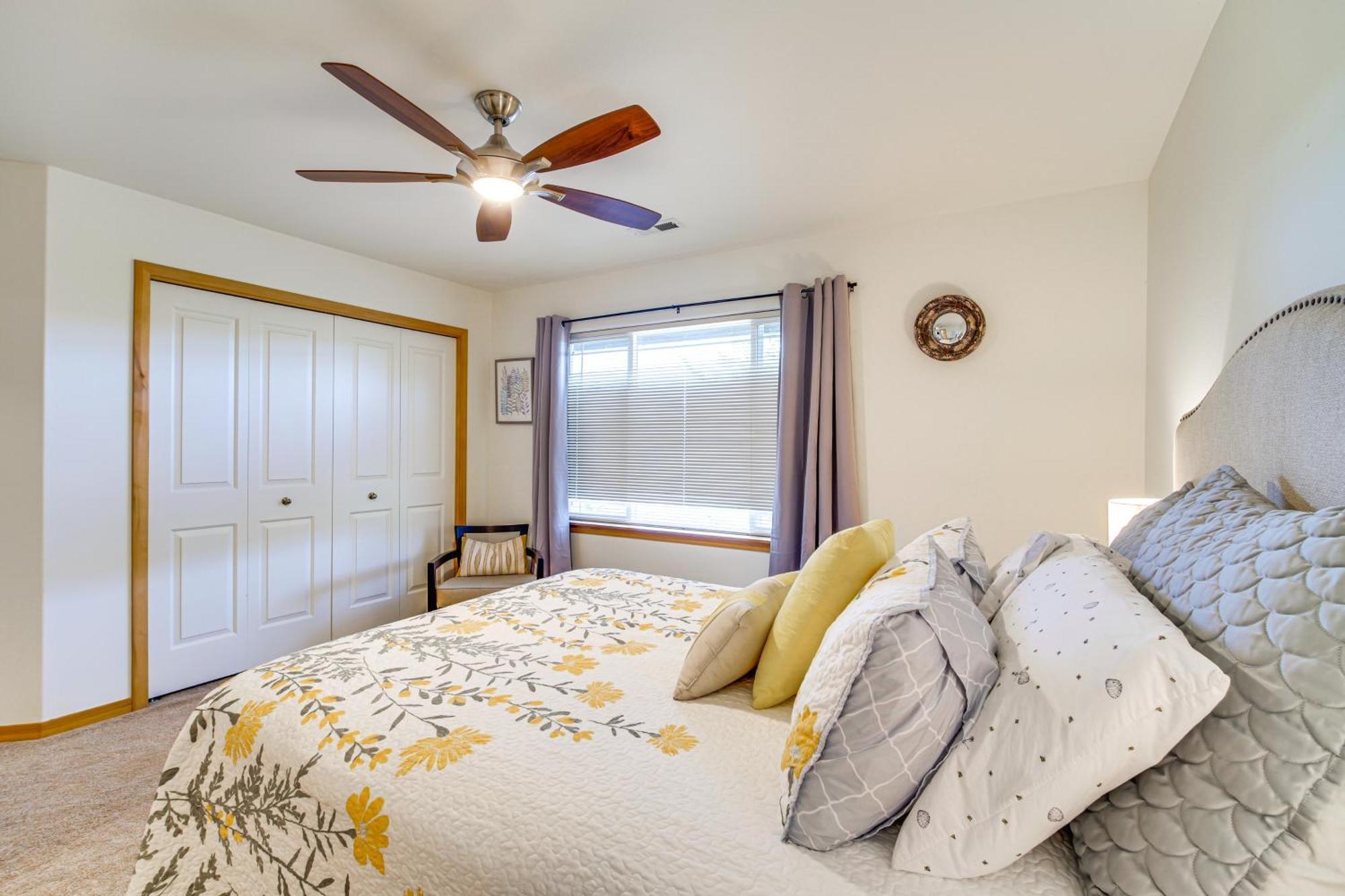 Klamath Falls Getaway With Pool And Hot Tub Access! Exterior photo