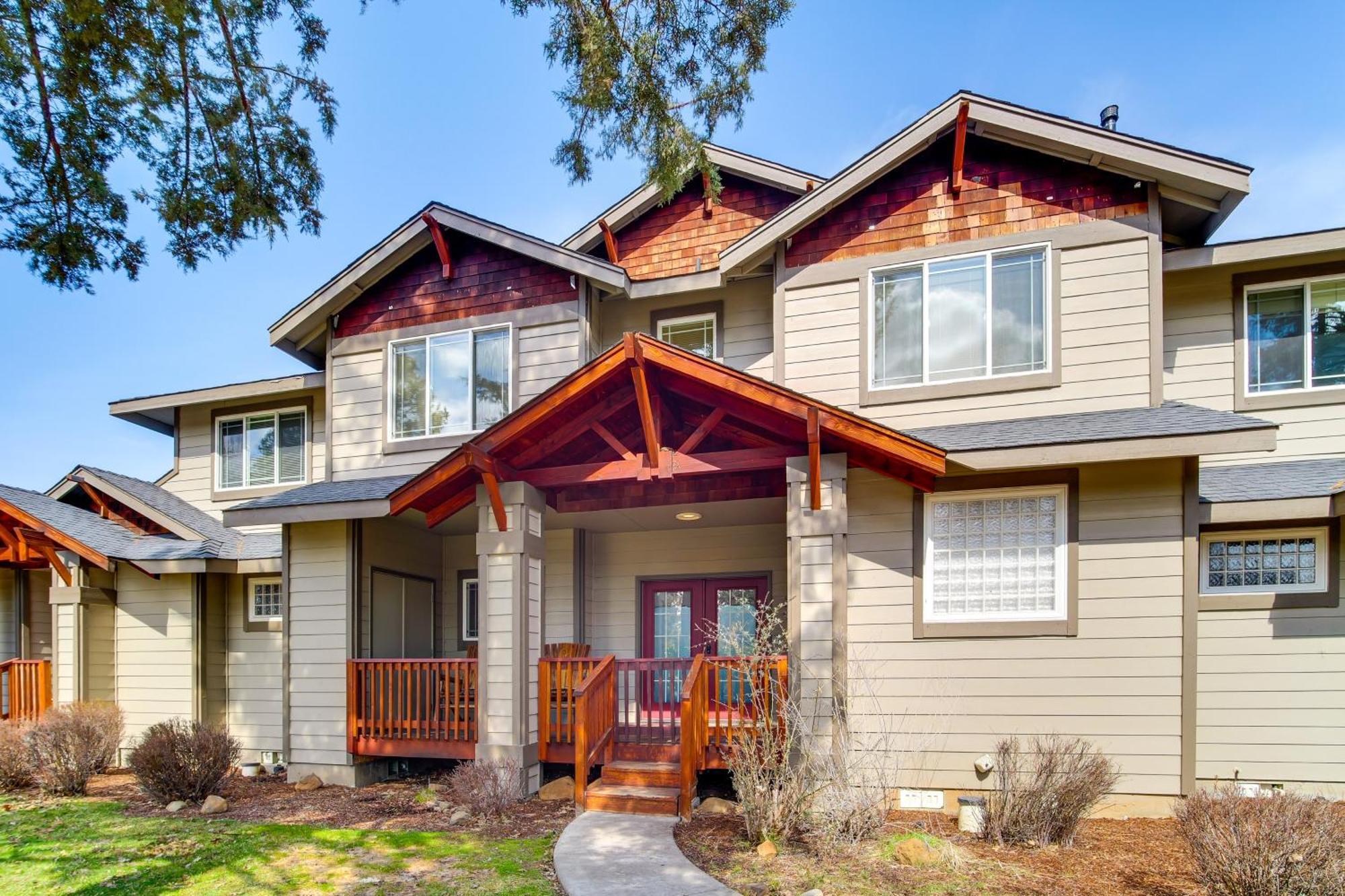 Klamath Falls Getaway With Pool And Hot Tub Access! Exterior photo